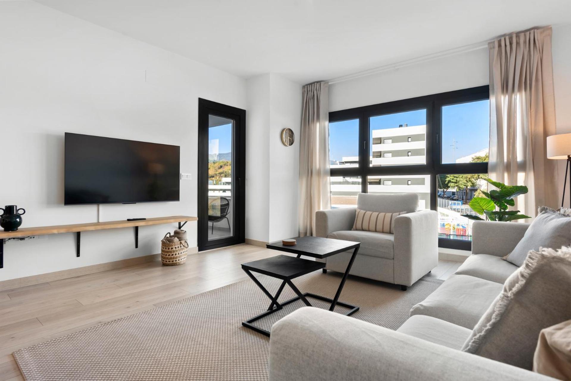 Beautiful 2-Bedroom Apartment Near Center And Beach Estepona Exterior foto