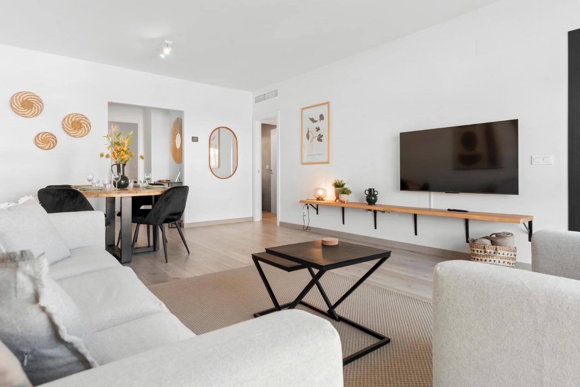 Beautiful 2-Bedroom Apartment Near Center And Beach Estepona Exterior foto